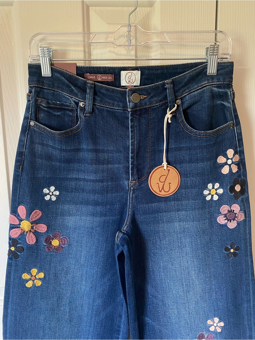 Women’s DRIFTWOOD Carlie Wide Leg Dark Blue Floral Embroidered Jeans Size 6 - Picture 3 of 11